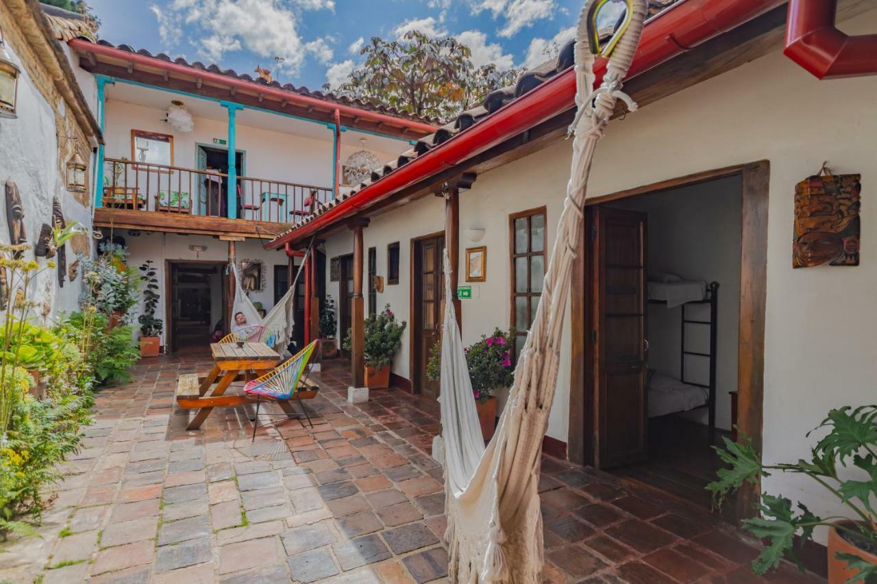 Alegrias Hostel Bogota Exterior photo