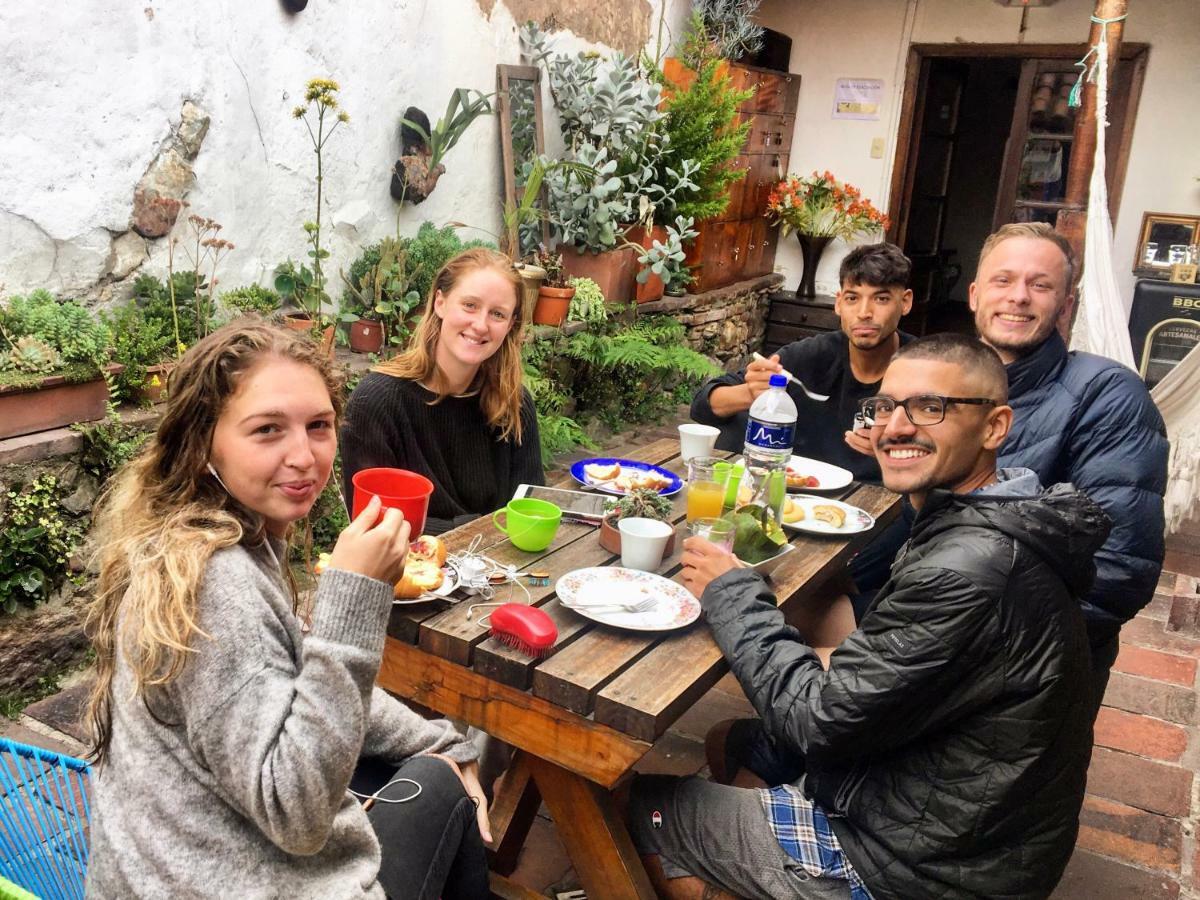 Alegrias Hostel Bogota Exterior photo