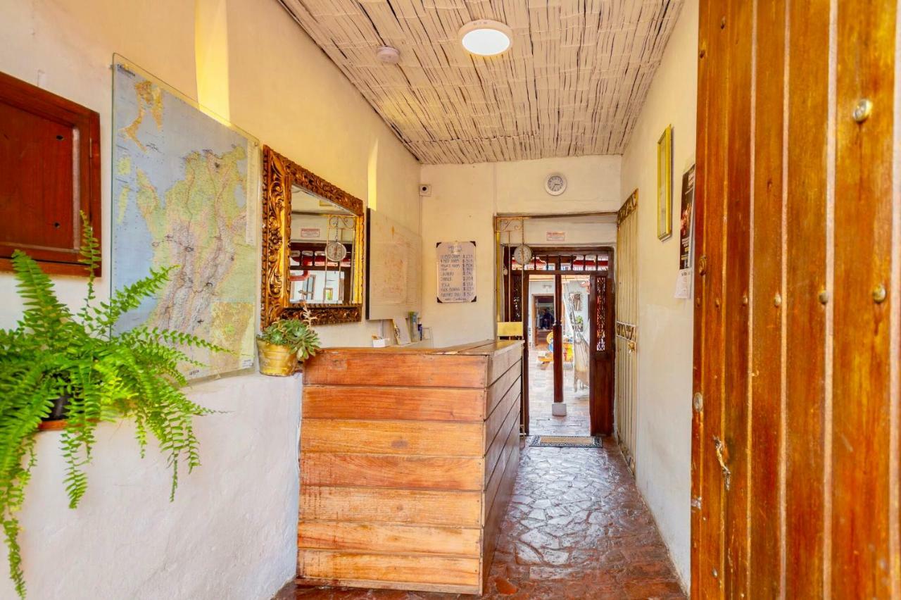 Alegrias Hostel Bogota Exterior photo
